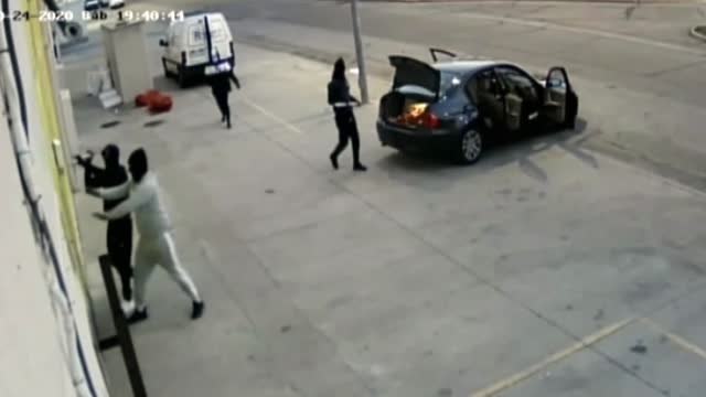 Desarticulada una organización criminal especializada en alunizajes y robo de vehículos