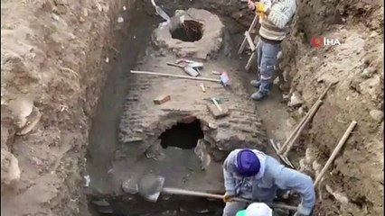 Evin temelinde çıkan 'tarihi yapı' merak konusu oldu