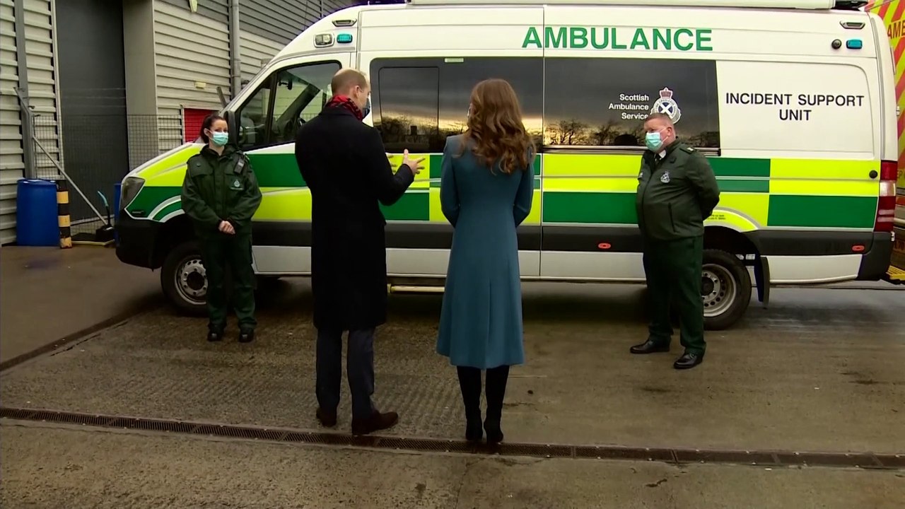 El príncipe Guillermo y Kate Middleton hacen un viaje por primera vez en el Royal Train