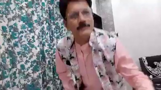 Kahin Door Jab Din Dhal Jaye originally sung by Mukesh from Anand movie