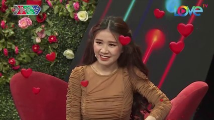 Nàng MỸ NHÂN khiến bạn trai BẤM NÚT HẸN HÒ lia lịa HÔN NHAU CÁI RẸT liền ngay lập tức