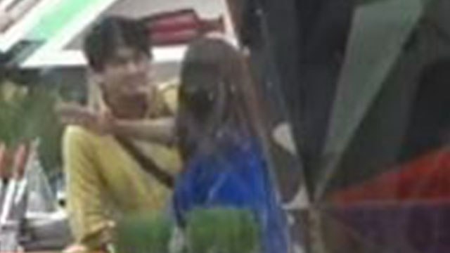 Bigg Boss 14 : Arshi Khan ने जड़ा Vikas Gupta को थप्पड़ | FilmiBeat