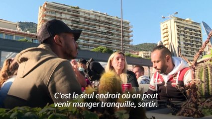 "Heureux" comme un Français qui revient manger au restaurant à Monaco