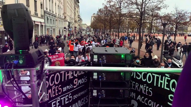 Tutti siamo essenziali : la protesta francese dei lavoratori dimenticati dal governo