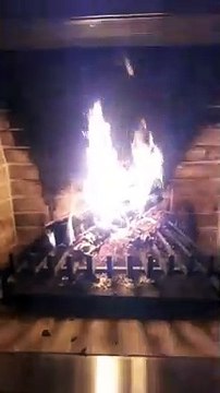 Αγγελική Νικολούλη: Έτσι περνά τα βράδια της – Μοναδικό βίντεο από το σπίτι της!