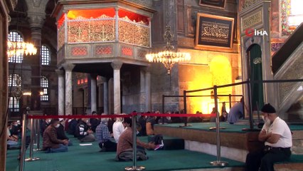 Cumhurbaşkanı Erdoğan'ın Ayasofya’ya bağışladığı hat tablosu görüntülendi