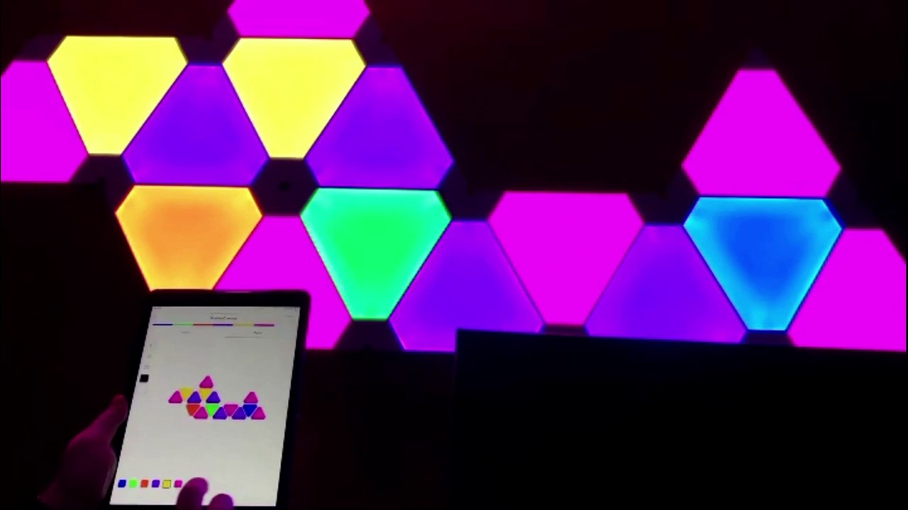 Montam panourile luminoase inteligente Nanoleaf de la Lerato ro