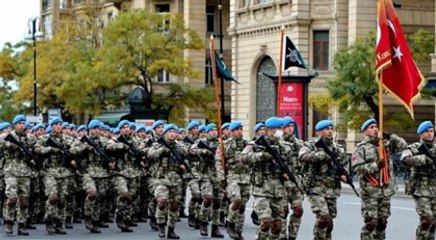 Türk komandosu Bakü'de
