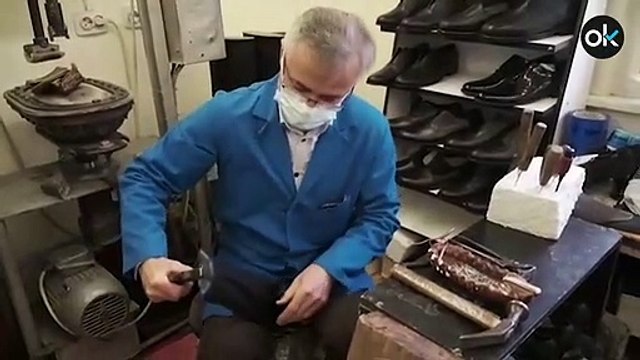 Diseña unas botas de la talla 75 para garantizar la distancia de seguridad