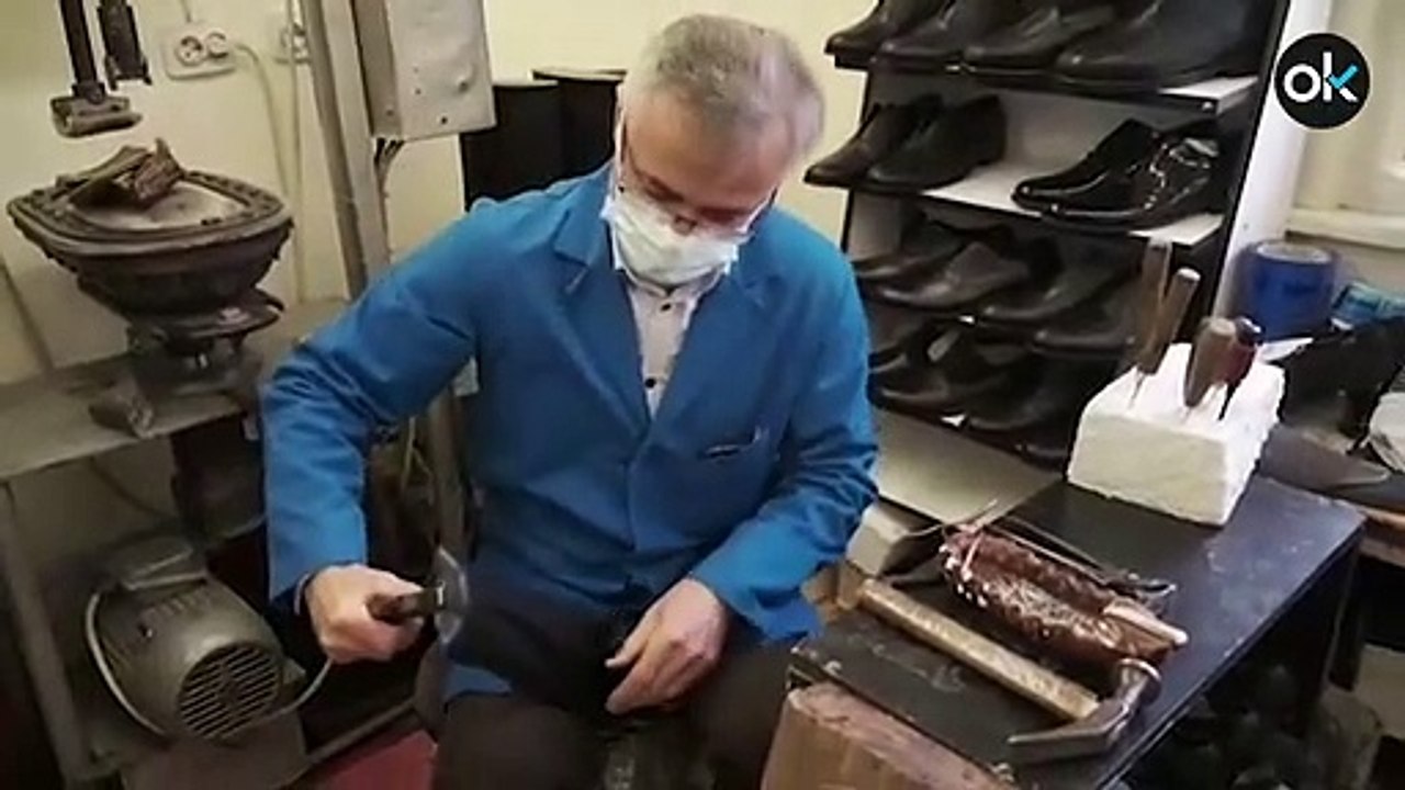 Diseña unas botas de la talla 75 para garantizar la distancia de seguridad