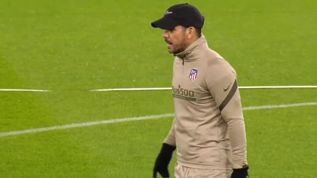 El Atlético toma contacto con el césped del Red Bull Arena de Salzburgo