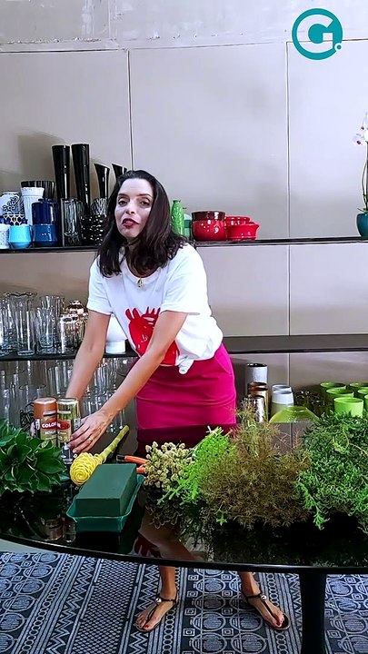 Aprenda a fazer um lindo arranjo de flores para o Natal