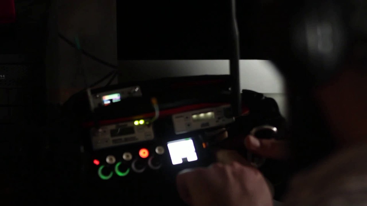 52)) Music.  Guitar Bass. Night Ride. Coyote Hearing. Dance et électro.  Funk