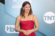 Jennifer Garner Recreated a Sexy Scene from Her Past in Hilarious Spoof
