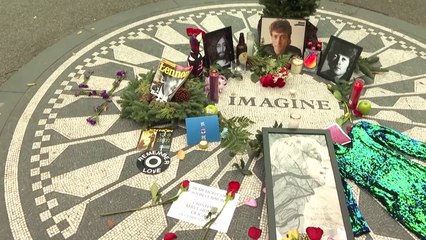 Emotivos homenajes a John Lennon a 40 años de su asesinato