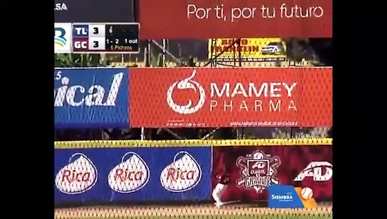 Peguero da H4 y Gigantes dejan Licey en el terreno en 2do juego, dividen honores