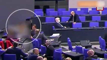 Alman Bakan ne olduğunu anlamadı! Kendini yerde buldu