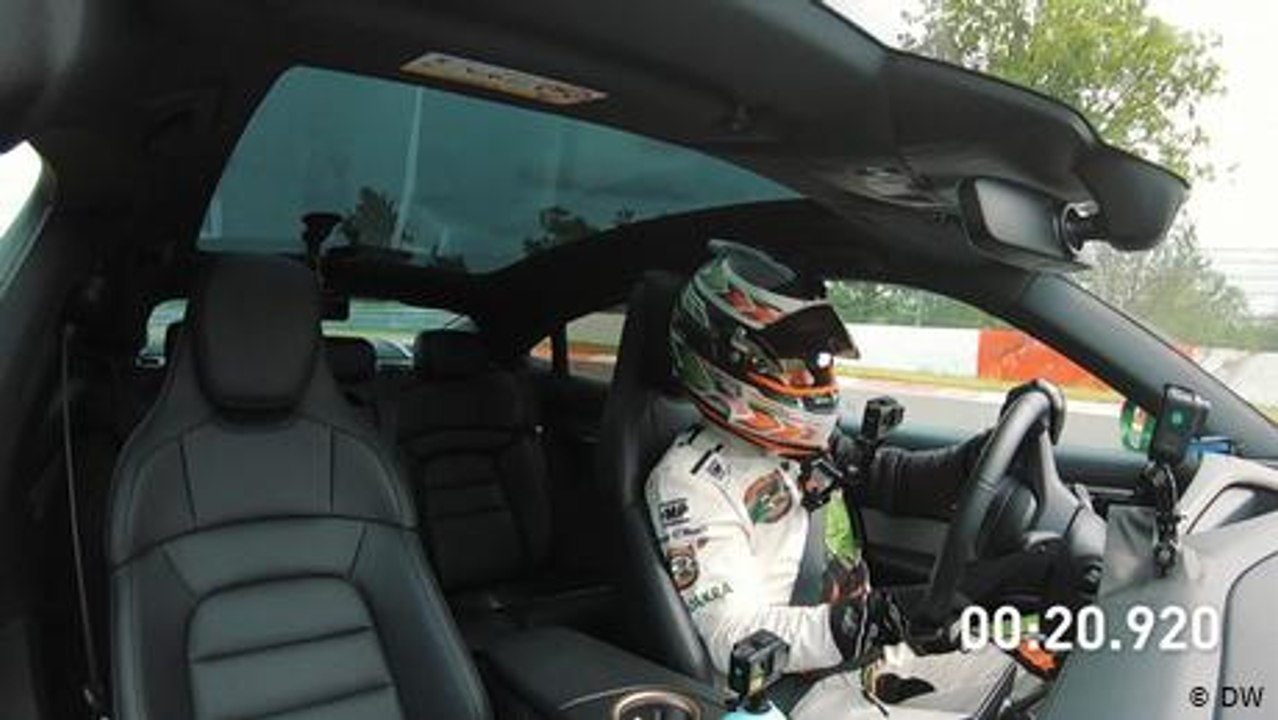 CARLOVERS: Nürburgring: Rekordjagd mit Porsche Taycan