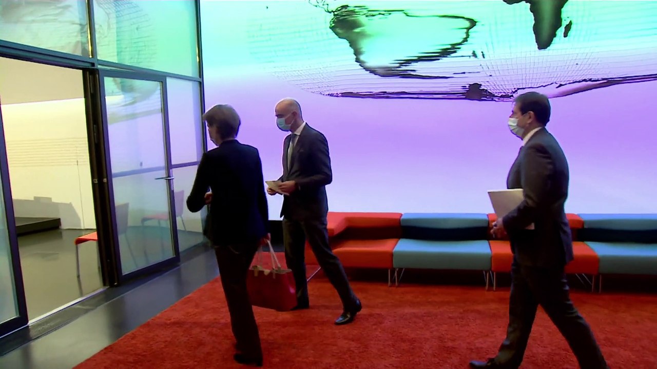 Schweiz: Corona-Infektionen steigen zu schnell, daher gibt es strengere Maßnahmen