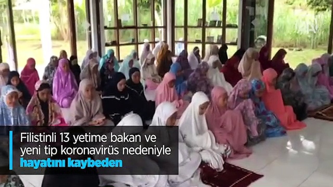 Filistinli yetimlerin 'Hasan dedesi'nin yardım faaliyetlerini çocukları sürdürecek