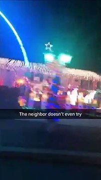 Quand tu ne peux pas rivaliser avec ton voisin pour les décorations de Noël