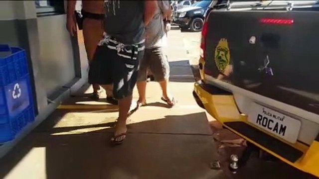 PM detém dois indivíduos no Jardim Melissa e recupera moto furtada