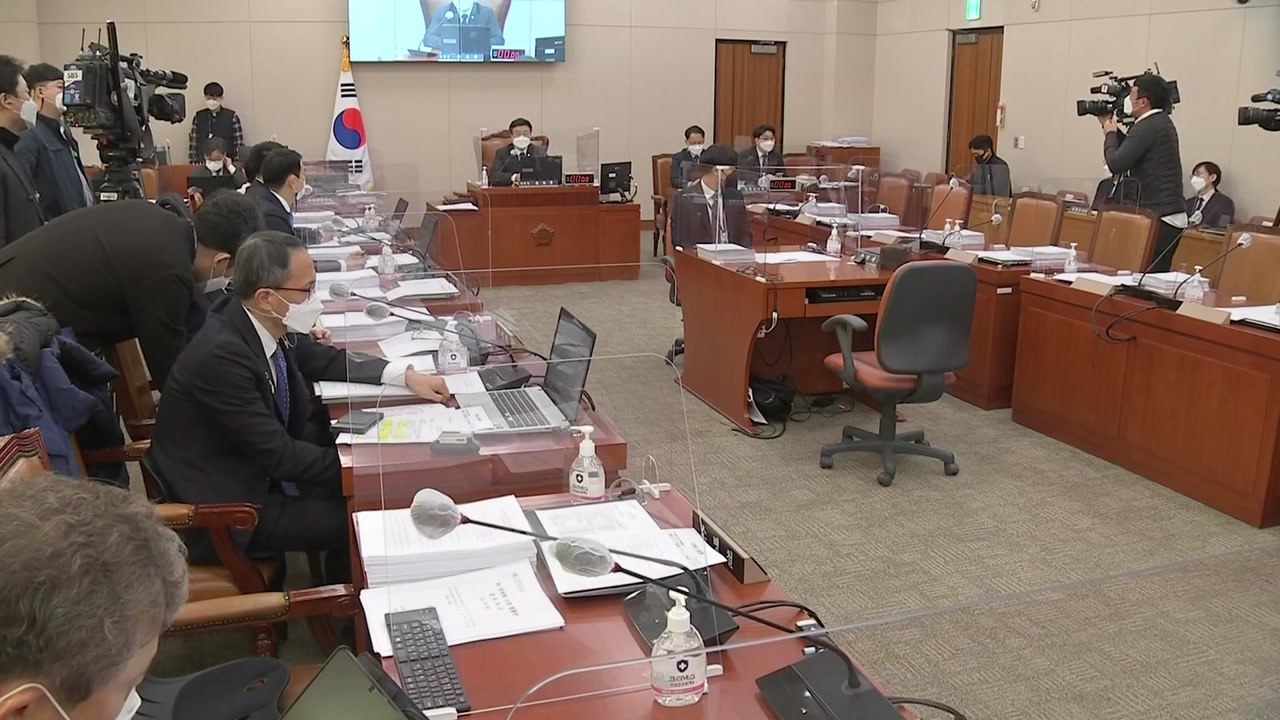 '해고자·실업자도 노조가입' 법 개정안 법사위 통과 / YTN