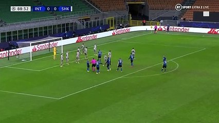 VIDEO: Tình huống "Chắn bóng" cứu thua cho đội bạn của Lukaku