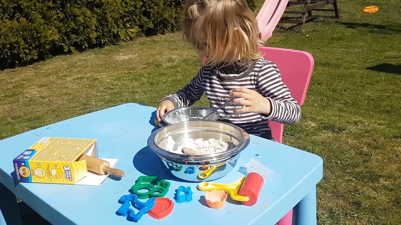 Brincando de Fazer Massinha