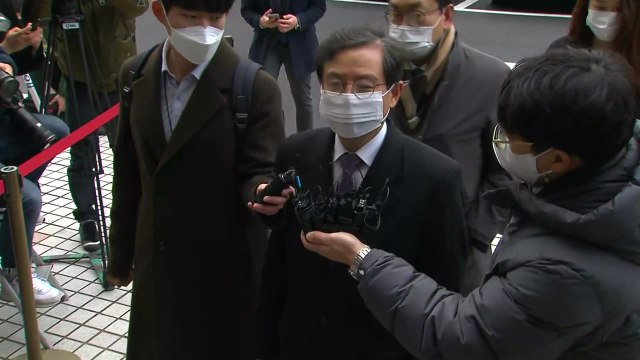 '라임 로비 의혹' 윤갑근 前 고검장 영장심사... 정상적 법률 자문...김봉현 몰라 / YTN