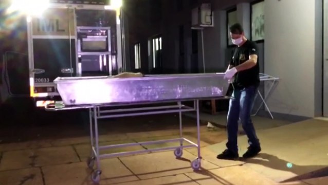 Corpo do homem que morreu ao cair de prédio é encaminhado ao IML