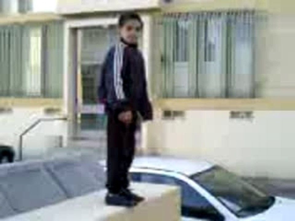 dylan saut de mur a terre