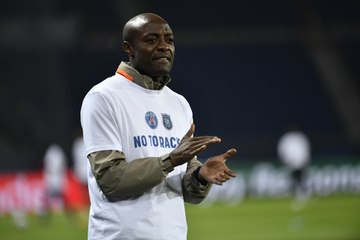 Buntut Rasisme, PSG Berikan Jersey ke Pierre Webo