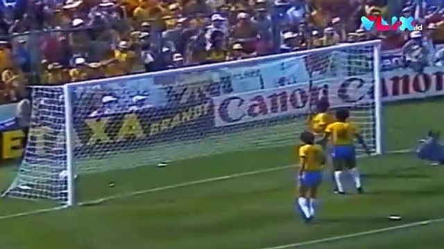 Pahlawan Timnas Italia Paolo Rossi Meninggal Dunia