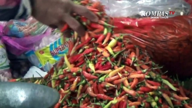 Jelang Tahun Baru Harga Cabai Merangkak Naik