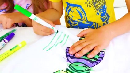 Vlad, Nikita and Mom paint T-shirts and caps! 3 Marker Challenge