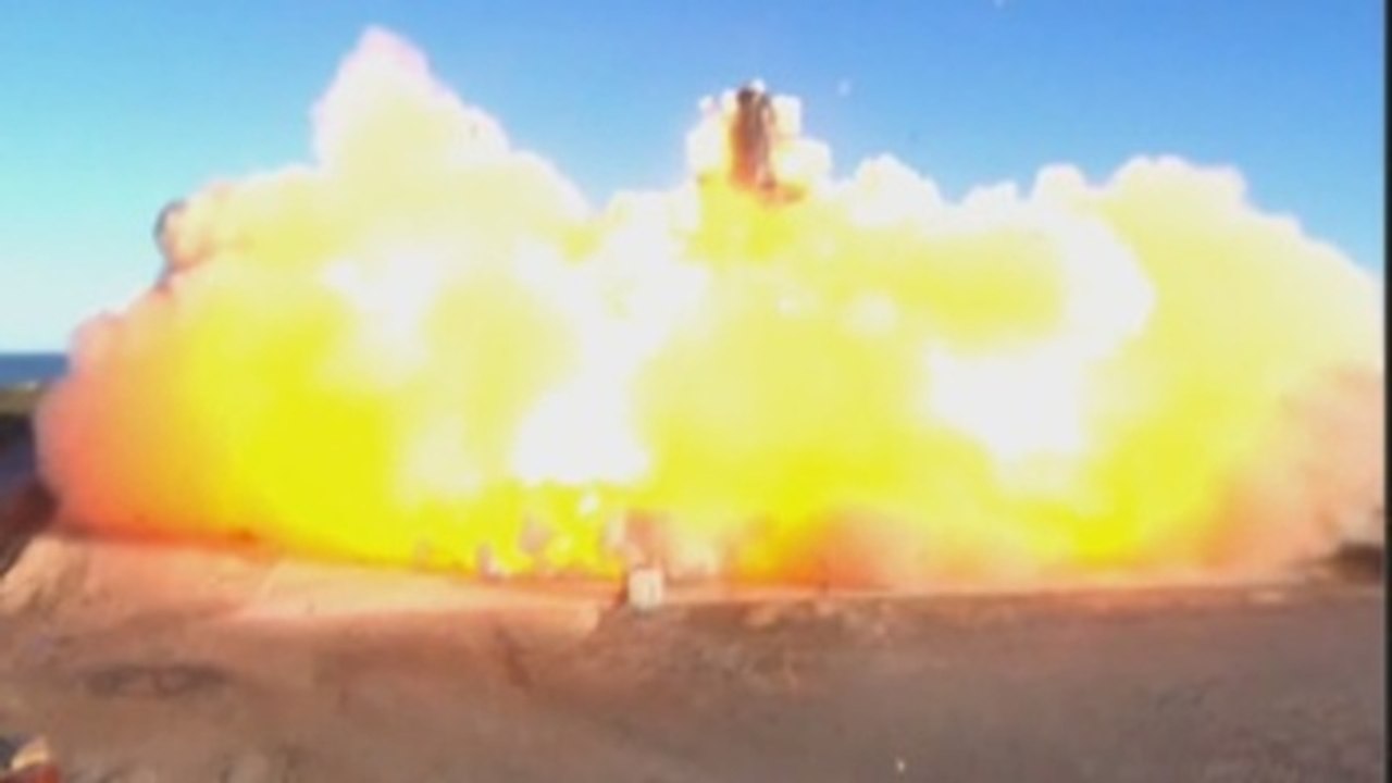 Una nave de SpaceX explota durante un aterrizaje de prueba