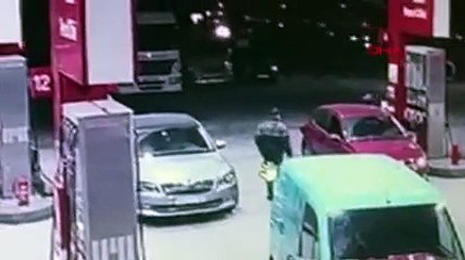 Önce arabayı çaldı sonra tatlıcıya gitti