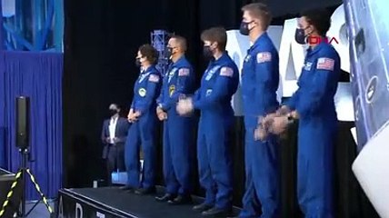 NASA Ay'a gidecek 18 kişilik ekibin kimliklerini açıkladı