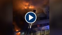 Dos muertos y 17 heridos en el incendio de una nave okupada de Badalona