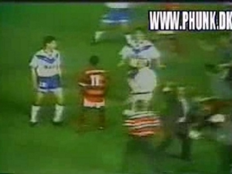 Funny Videos - Football Fight.mpeg.ipod