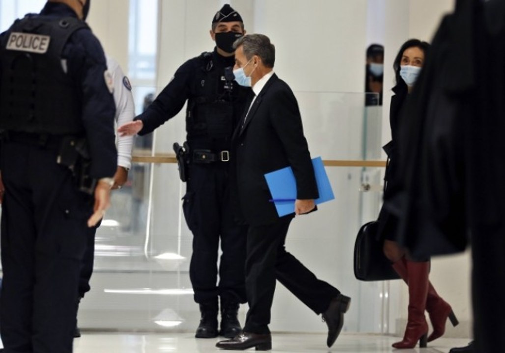 Procès Sarkozy : le Parquet national financier assume de transgresser la loi malgré la bronca des avocats