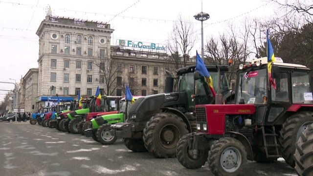 Тракторы в Кишинёве: фермеры возмущены налоговой реформой