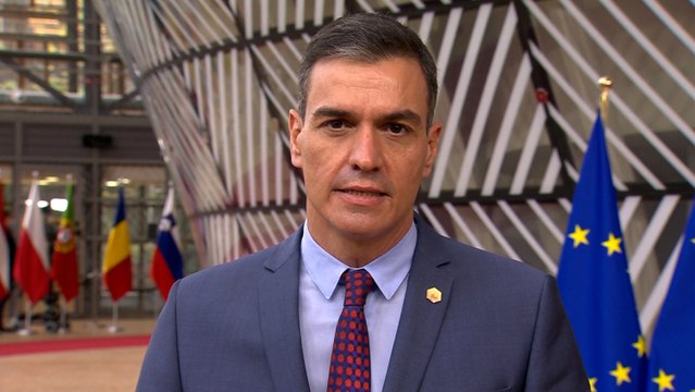 Sánchez traslada a Generalitat el ánimo de cooperar ante incendio Badalona