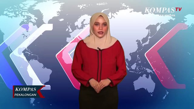 Kapal Tongkang Terdampar Akibat Ombak Tinggi