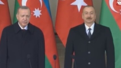 Alíev y Erdogan presiden la parada de la victoria de la guerra de Karabaj