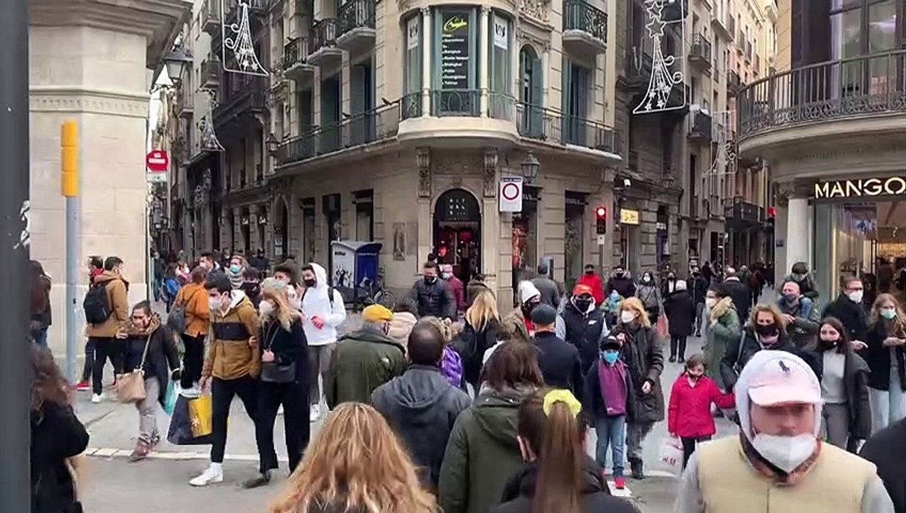 Χριστούγεννα με βάση την έξαρση της πανδημίας σ...