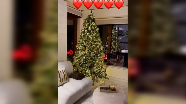 Georgina presume de la decoración navideña de su casa