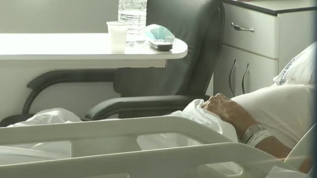 España reduce los contagios y la incidencia acumulada aunque suma otros 325 fallecidos