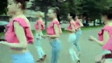 Wow! This Girls Has The Confidence To Do This In Public